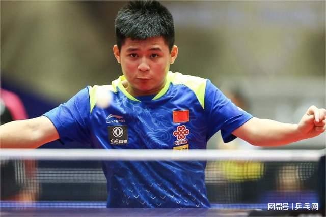 直是年轻球 直是年轻球