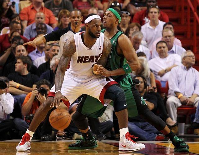 球员把动作 球员把动作